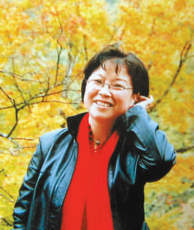 王瑛生前在四川省南江縣光霧山的留影(資料照片)。新華社發(fā)